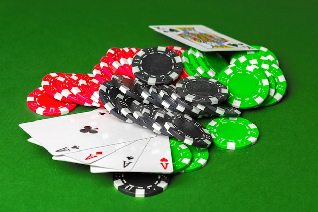 Fiches da poker sul tavolo