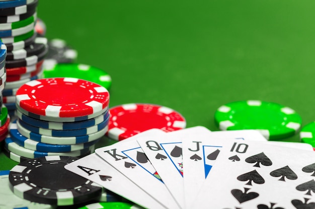 Fiches da poker sul tavolo