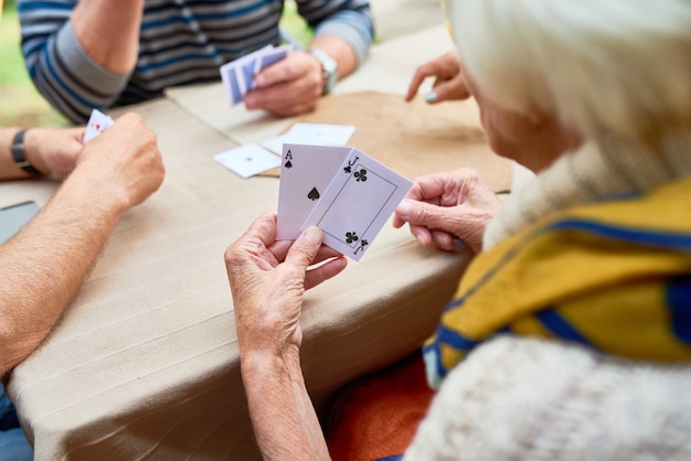 Foto poker spelen met vrienden