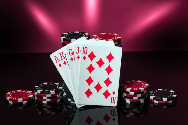 Pokerkaarten met een royal flush combinatie