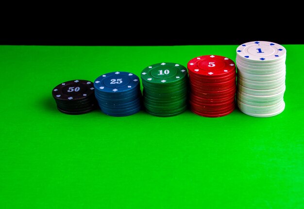 Pokerspel stapels chips