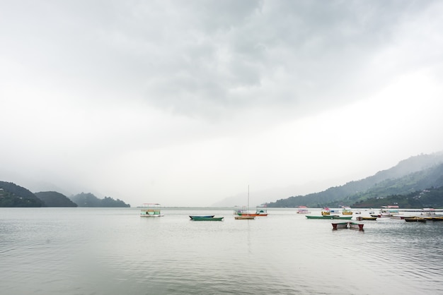 Pokhara bergen Katmandu Himalayans