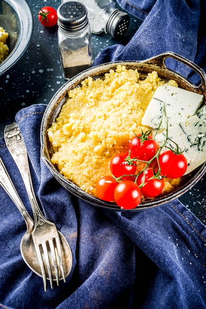 Polenta with gorgonzola and tomatoes