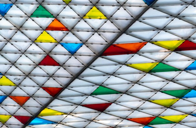 Foto policarbonato tetto tenda di costruzione tetto di plastica colorato con foglio triangolare a modello moderno