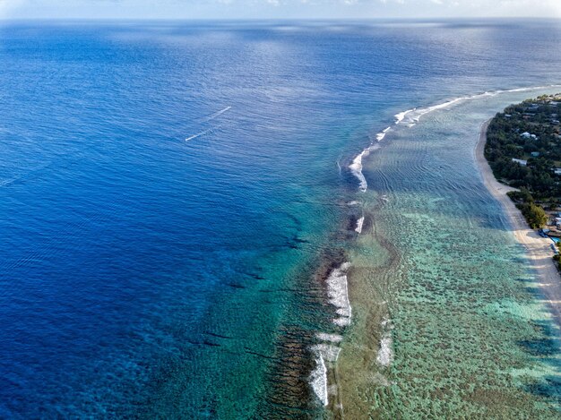 ポリネシア クック島の熱帯の楽園、サンゴ礁の空撮