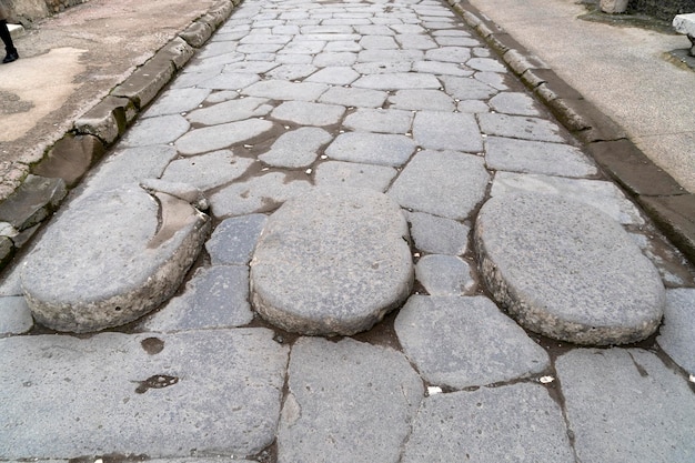 Pompei ruins roman path street pedestrian walk