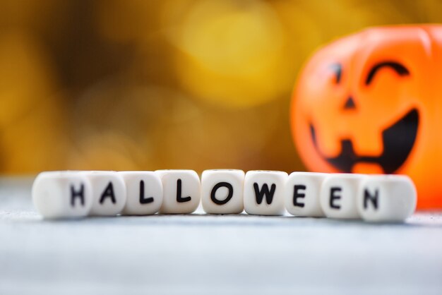 Pompoen en Halloween letters