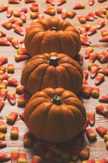 Pompoen en snoep maïs herfst halloween achtergrond