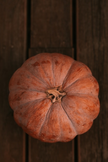 Pompoen op de houten vloer