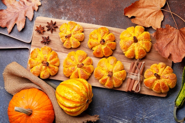 Pompoenmuffins en diverse pompoenen