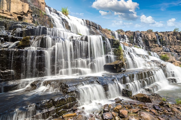 Pongourwaterval dichtbij Dalat-stad, Vietnam