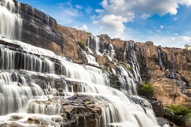 Pongourwaterval dichtbij dalat-stad, vietnam