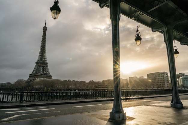 Pont de Bir Hakeim-brug in Parijs Frankrijk