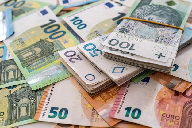 Pools en euro geld als achtergrondconcept uitwisselingsfinanciën