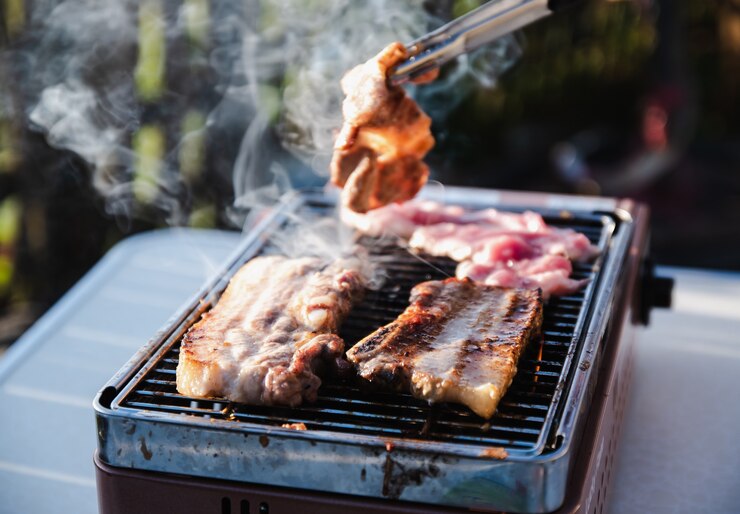 Photo スモークグリルで焼いた豚バラ肉