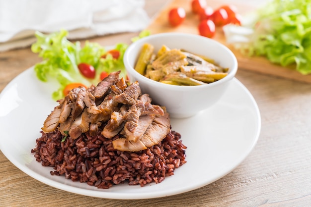 pork and curry water spinach soup with berry rice