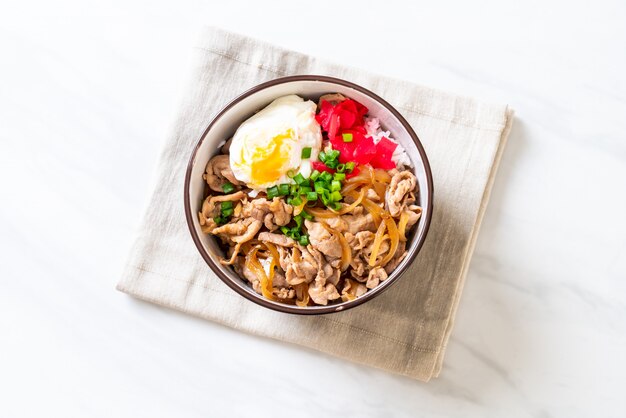 pork rice bowl with egg (Donburi) - japanese food 