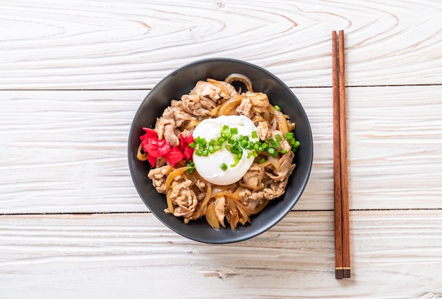 pork rice bowl with egg (Donburi) - japanese food 