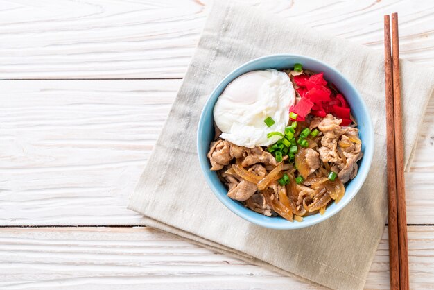 pork rice bowl with egg (Donburi) - japanese food 