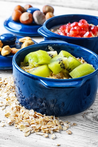 Porridge with oat flakes