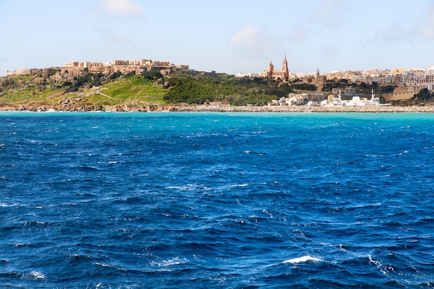 Porto di mgarr sulla piccola isola di gozo, malta.