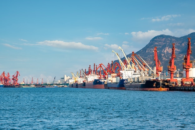 Photo port portal crane of lianyungang port