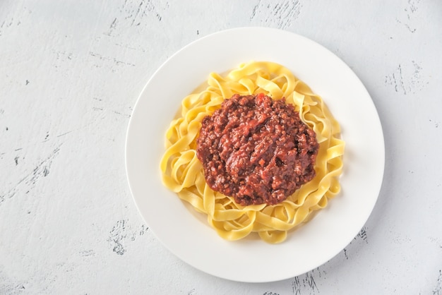 Portie tagliatelle met bolognesesaus