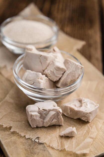 Portion of Yeast fresh and dried