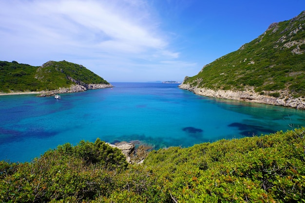 Porto Timoni strand in Corfu een paradijselijke plek met strand en kristalhelder water op het eiland Corfu, Griekenland Europa
