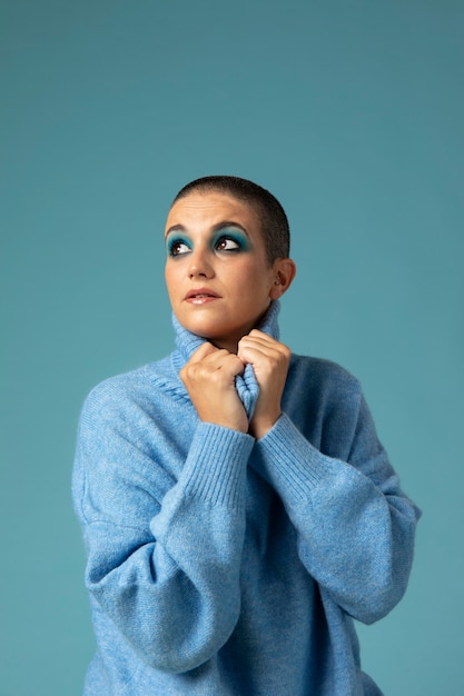 Photo portrait of beautiful woman posing in a turtleneck