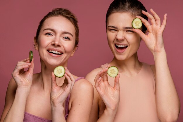 Photo portrait of beautiful women smiling