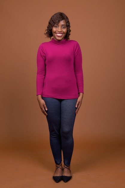 Photo portrait of beautiful young african woman