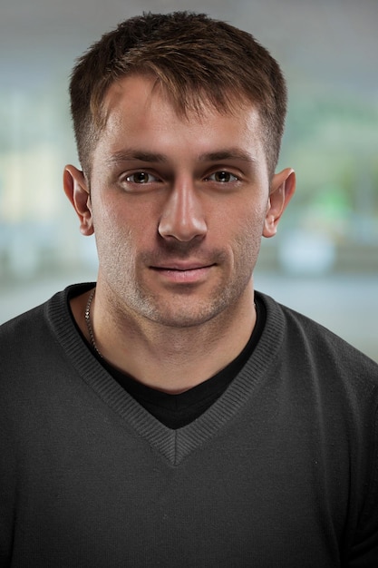 Photo portrait of beautiful young man