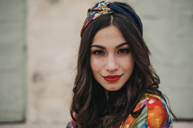 Photo portrait of beautiful young woman