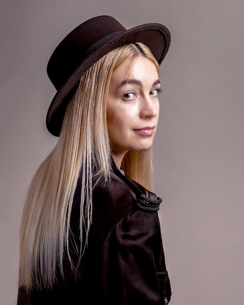 Portrait of a blonde in a hat