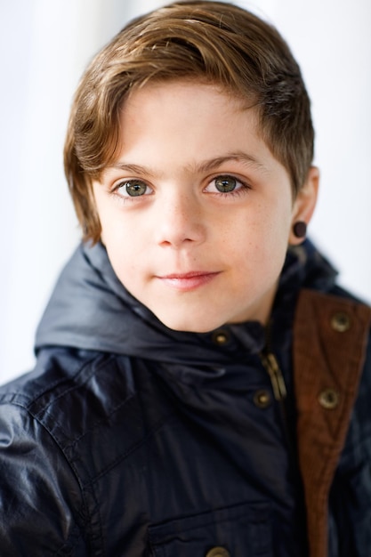 Портрет мальчика в синей парке