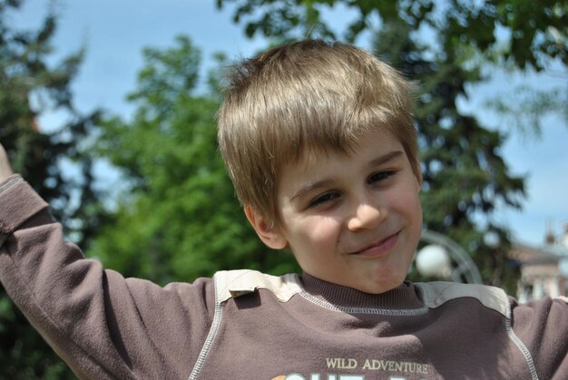 Photo portrait of boy smiling