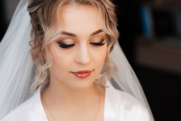 Photo portrait of a bride in a beauty salon