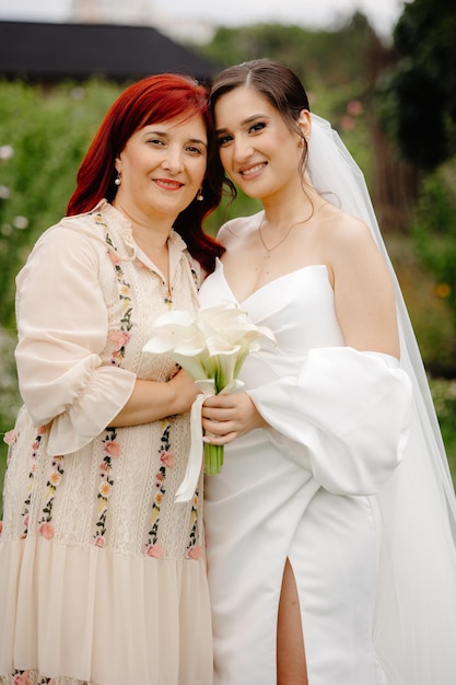 Portrait Bride with her mother