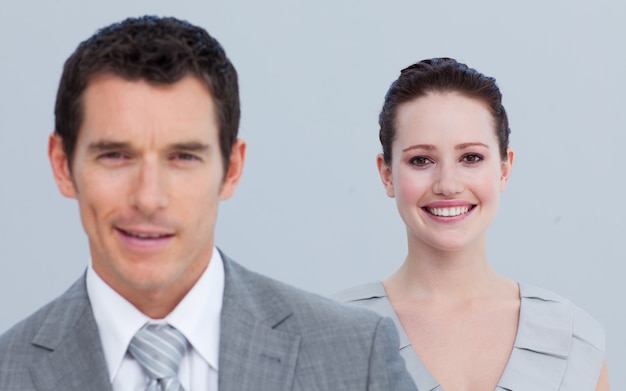 Photo portrait of a businesswoman with her male colleague