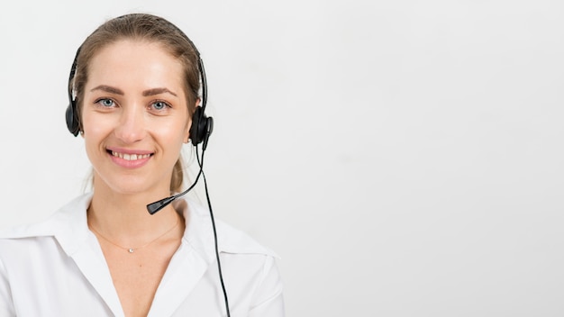 Photo portrait of call center woman