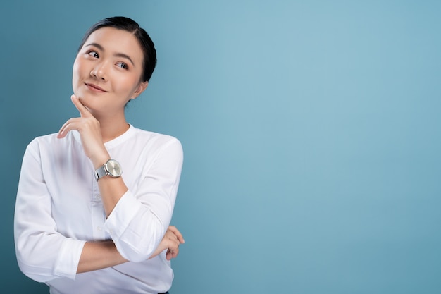 Portrait of a confident woman standing 