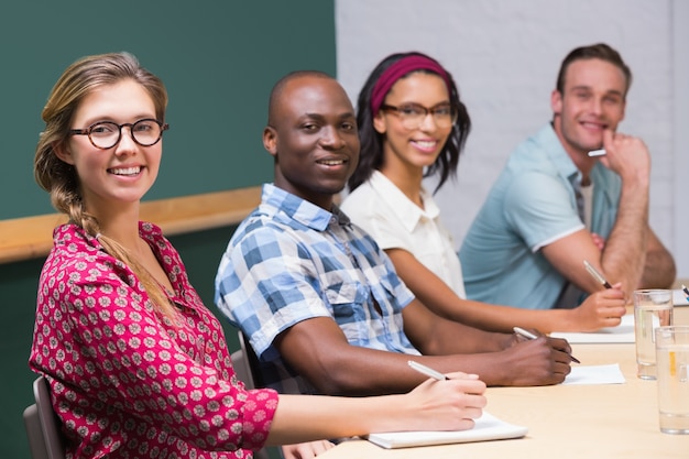 Photo portrait of creative executives in meeting