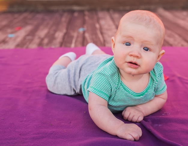 Photo portrait of cute baby girl