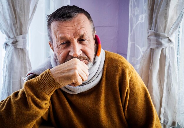 Photo portrait of elderly man