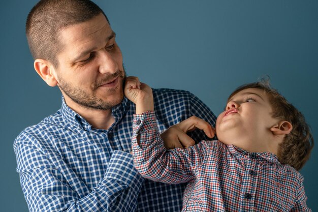 Foto ritratto di padre e figlio