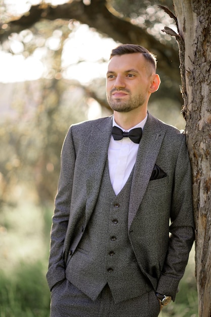 Portrait of the groom on his wedding day