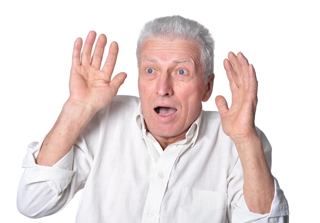 Photo portrait of happy senior man isolated on white background