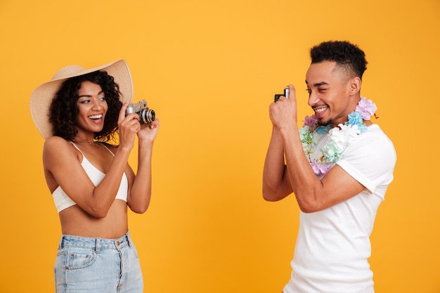 Photo portrait of a happy young african couple