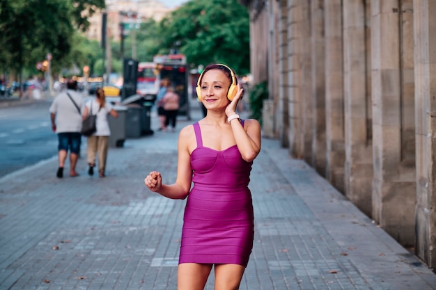 Portrait of a latina woman in the city  fashion concept